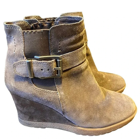 Vince Camuto Shoes - Vince Camuto Brown Sued Leather Upper Wedge High Heels Boots Women Size 7M/37